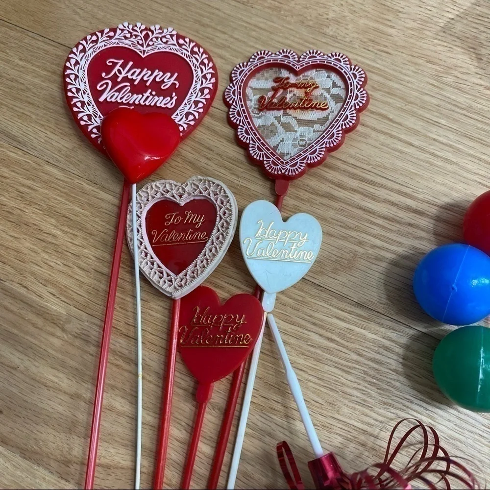 Vintage cake decorations